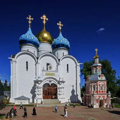 ¡El Monasterio de la Trinidad-Sergio: Un Refugio Espiritual y Tesoro Histórico en las Afueras de Nizhni Nóvgorod!