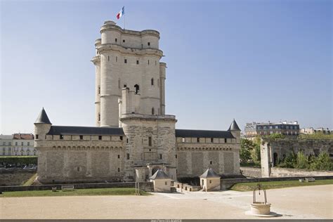 El Château de Vincennes ¡Un Viaje a Través de la Historia y la Arquitectura!